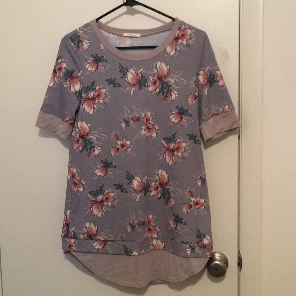 Size small long tunic shirt.